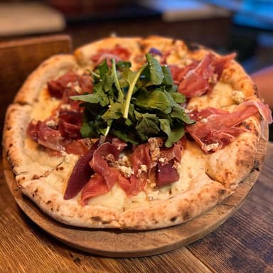 pizza jamon serrano
