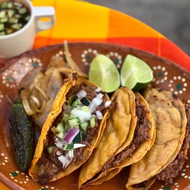 Combo Para Compartir 10 Tacos + 2 Aguas Gratis