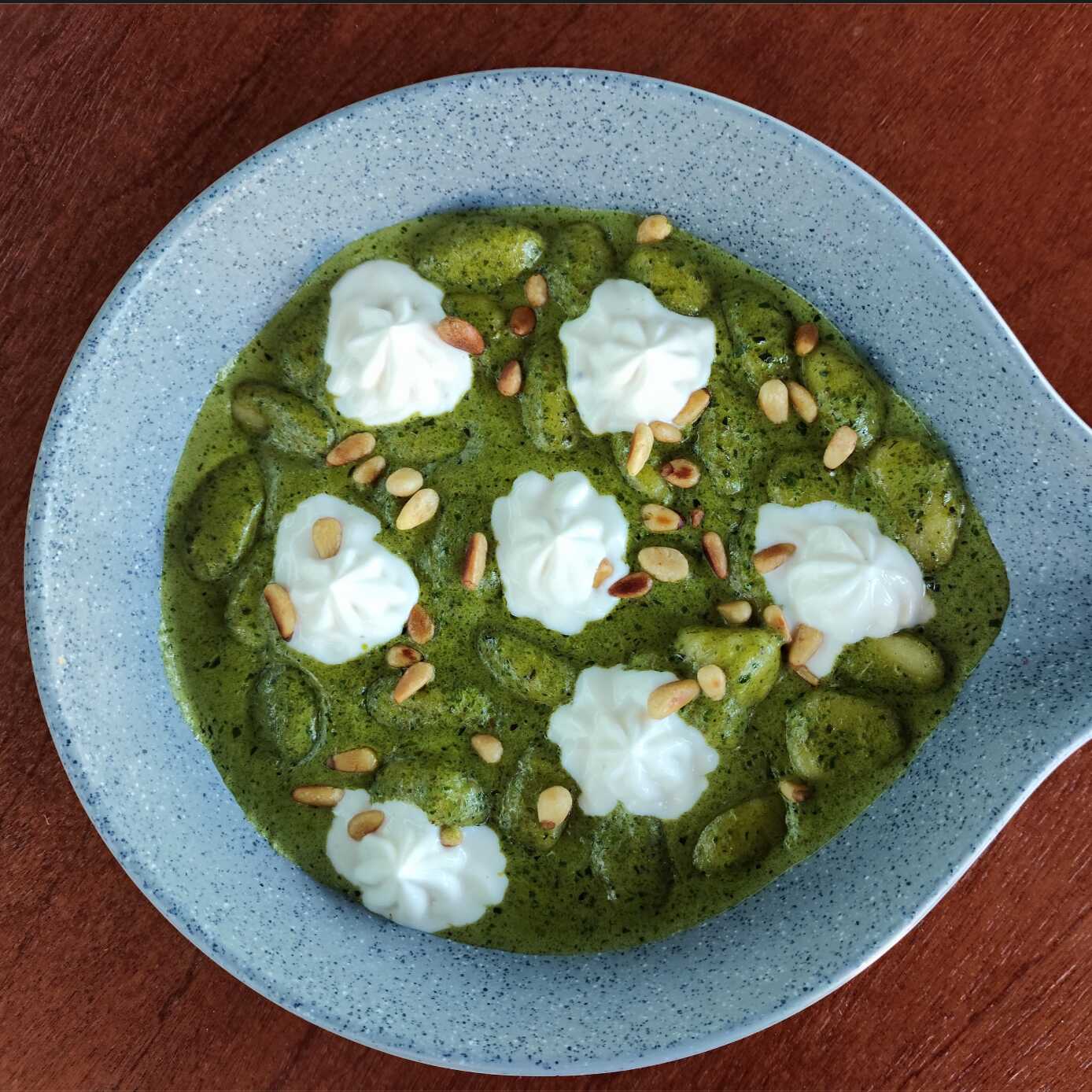 Gnocchi al Pesto de Albahaca