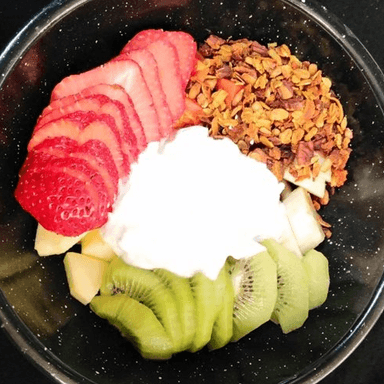 Bowl de fruta con yogurth