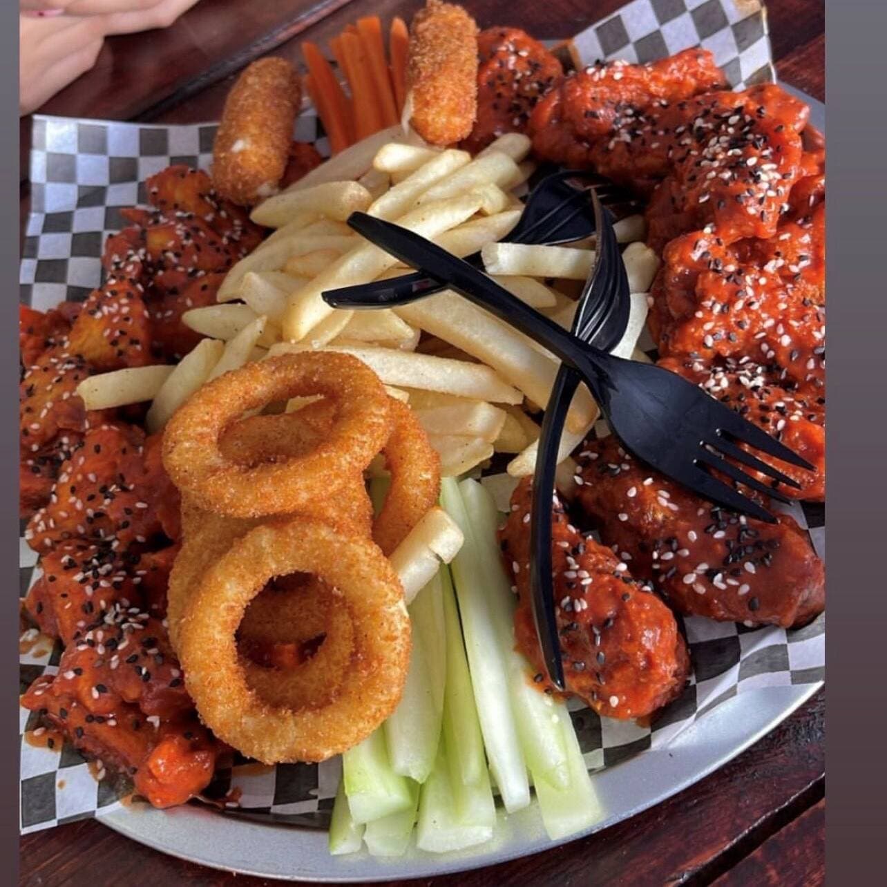 COMBO#3  BONELESS CON PAPAS GAJO