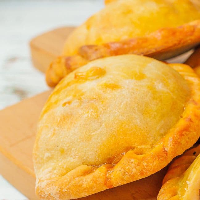 Empanada de Pollo con Champiñones