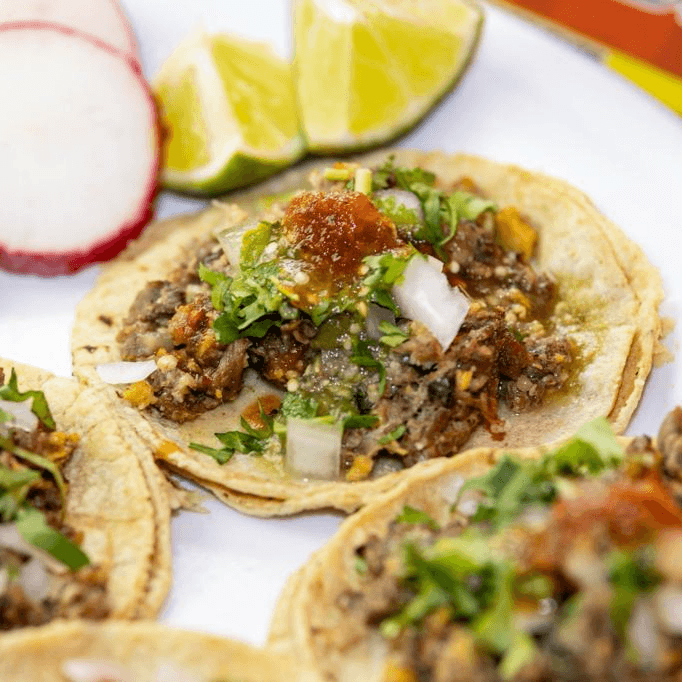 Taco Chico al Vapor de Cachete de Carnaza