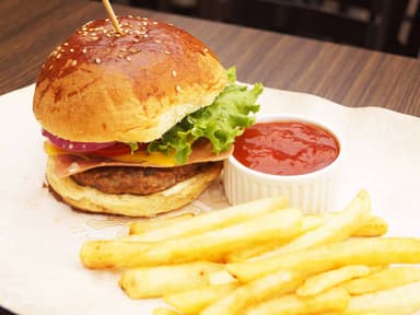 Hamburguesa tradicional + papas