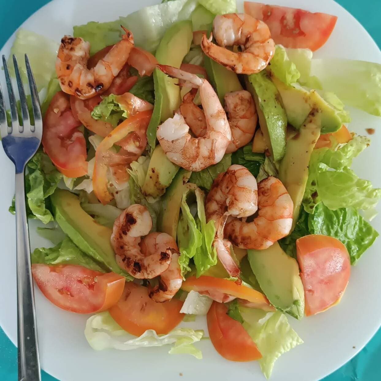ENSALADA MEDITERRANEA (CON CAMARONES)