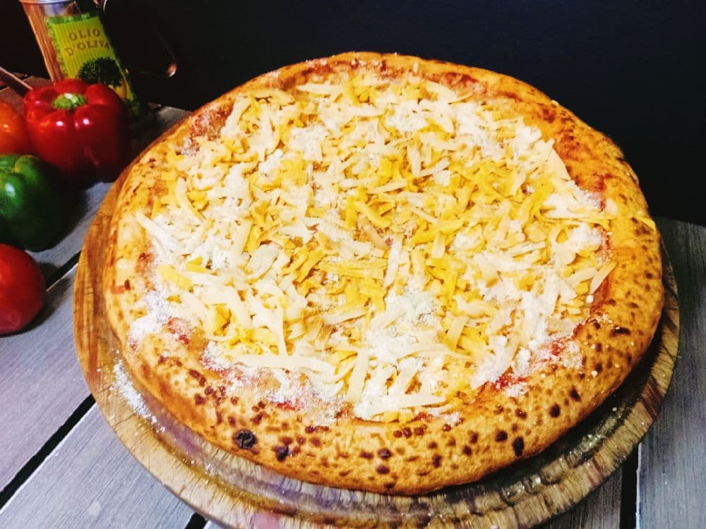 Pizza Cuatro Quesos