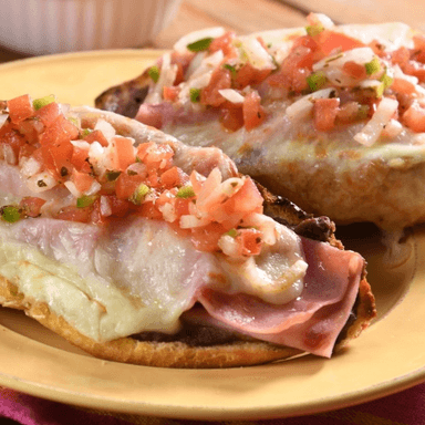 Molletes con Jamón 2 Pzs