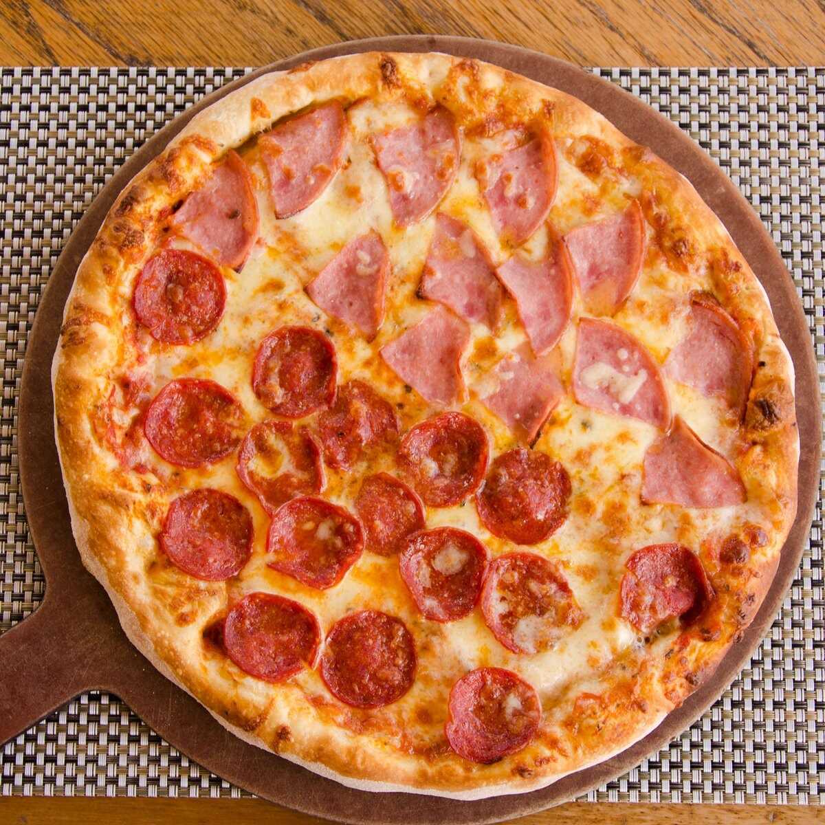 Pizza Pepperoni/Jamon