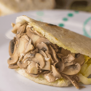 Arepa Queso Champiñones