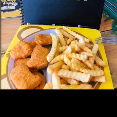 Nuggets con papas