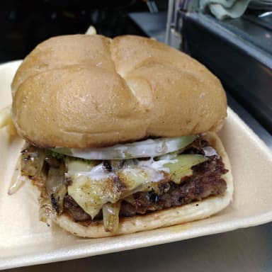 Burger ChoriQueso