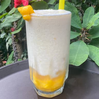Mango con Leche de Coco y Tapioca