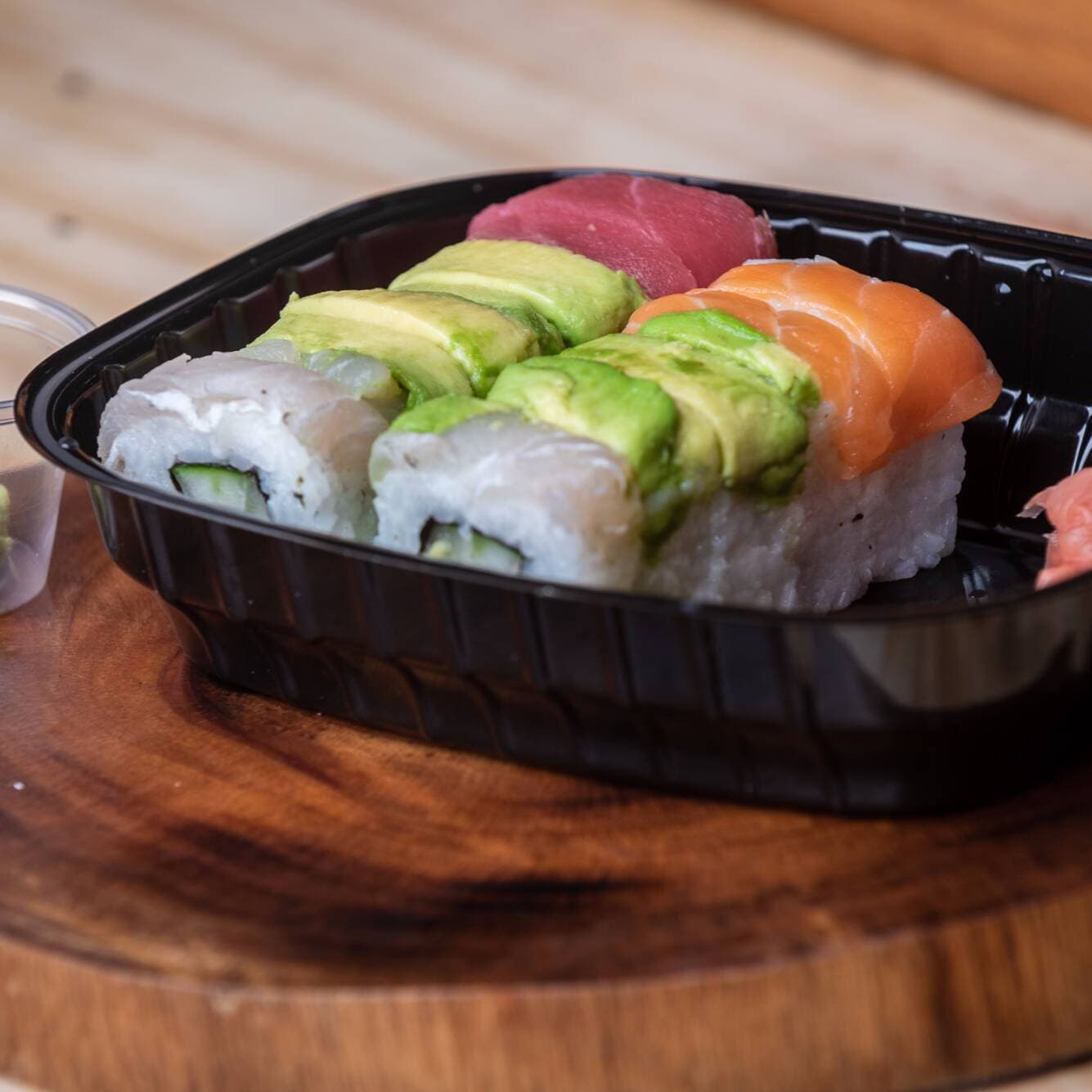 Rainbow Roll 10 Piezas