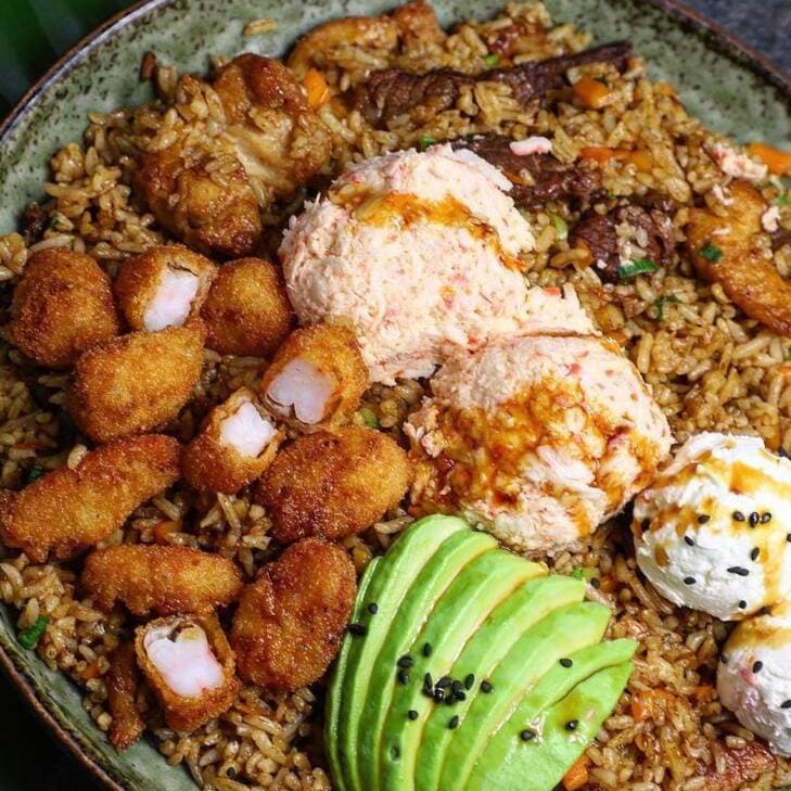 YAKIMESHI IMPORTADO + PHILADELPHIA ESPECIAL