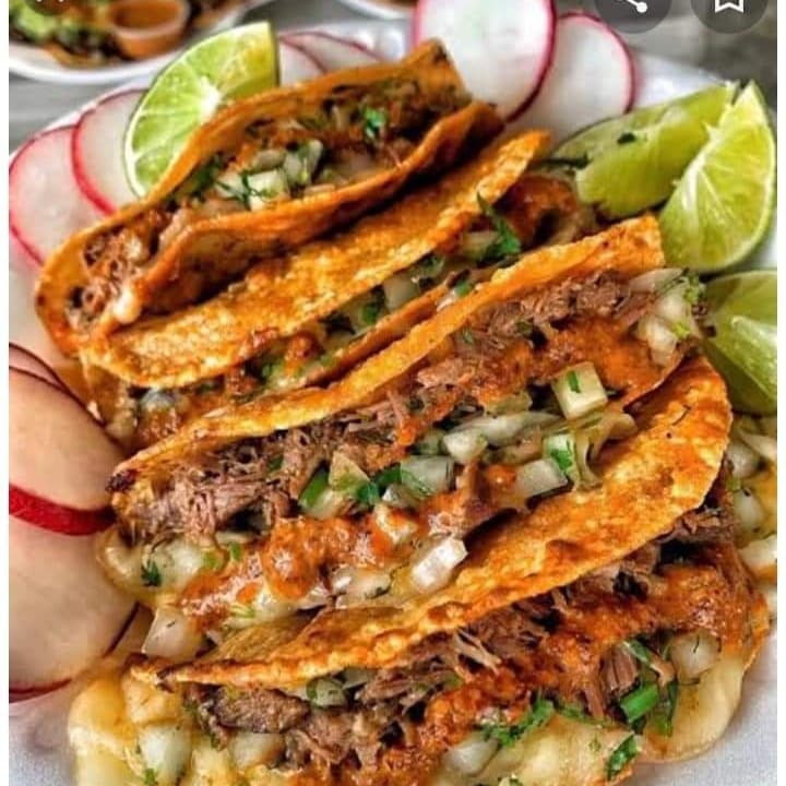 12 TACOS DE BIRRIA