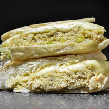 Sándwich de Pollo Desmenuzado