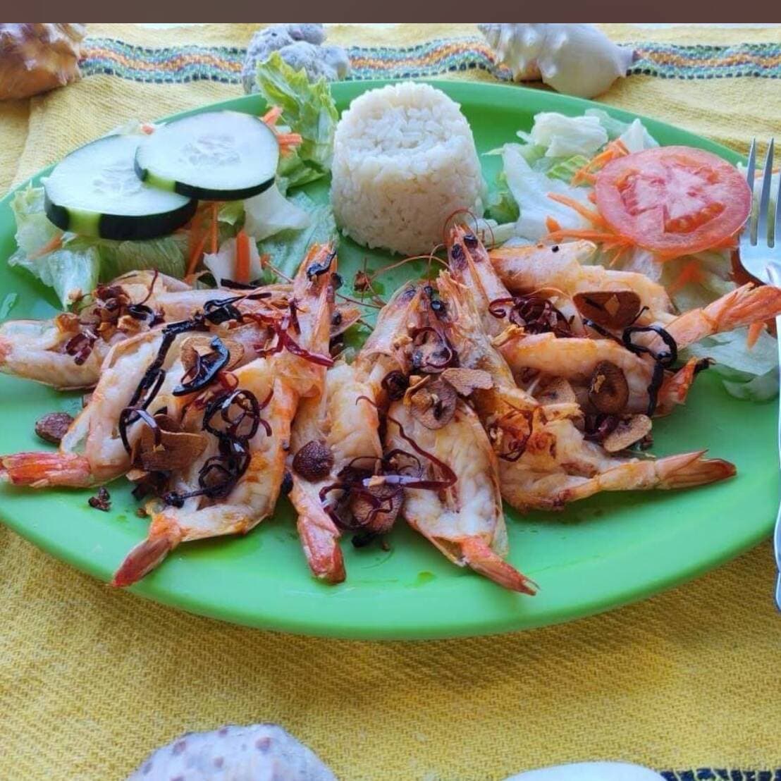CAMARÓNES AL AJILLO
