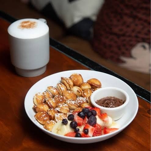Mini HotCakes + Capuchino