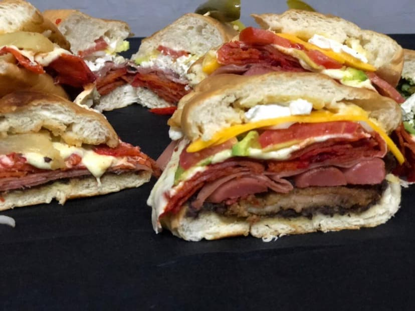 LA RAZA TORTAS CHILANGAS