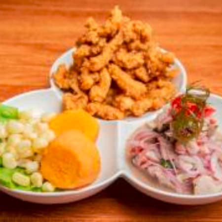 Ceviche Pescado+Causa de Atún+Chicharrón+Inca Kola