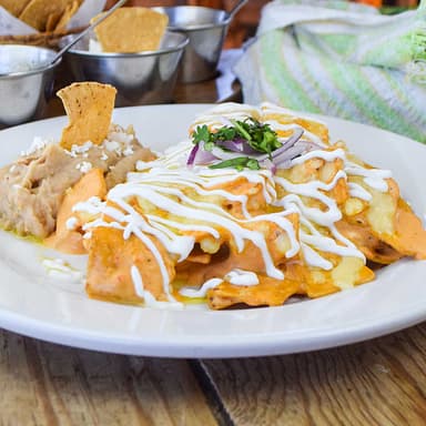 Chilaquiles suizos