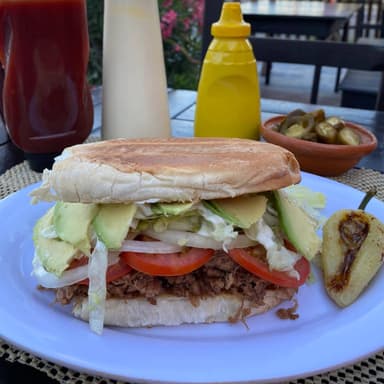 Torta Deshebrada de Res