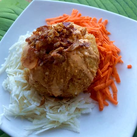 Bola de Arroz con Tocino