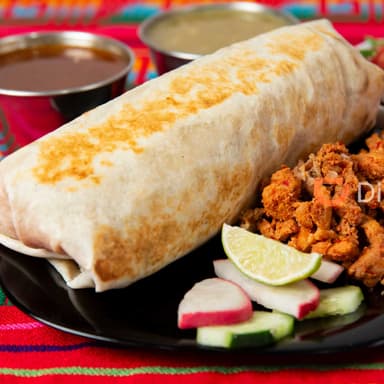promo BURRITO BISTEC en CHILE ROJO