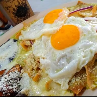 Chilaquiles Verdes Suizos