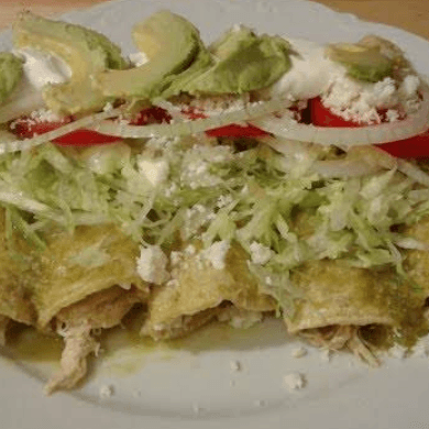 ENVUELTOS DE POLLO + AGUA FRESCA + FRUTA CON MIEL