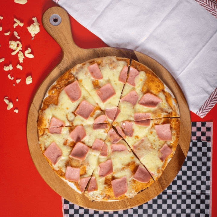 Pizza de Jamón y Queso 6 porciones C