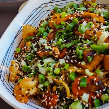 Fideos Yaquisoba Oishi Combinado de Proteinas