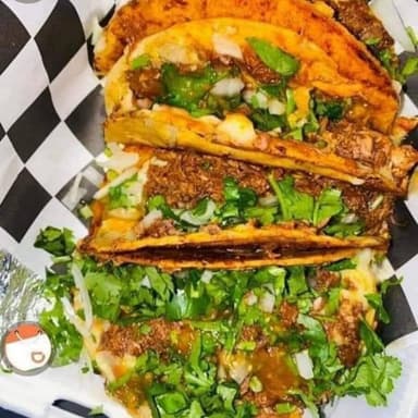 Taco de birria dorado
