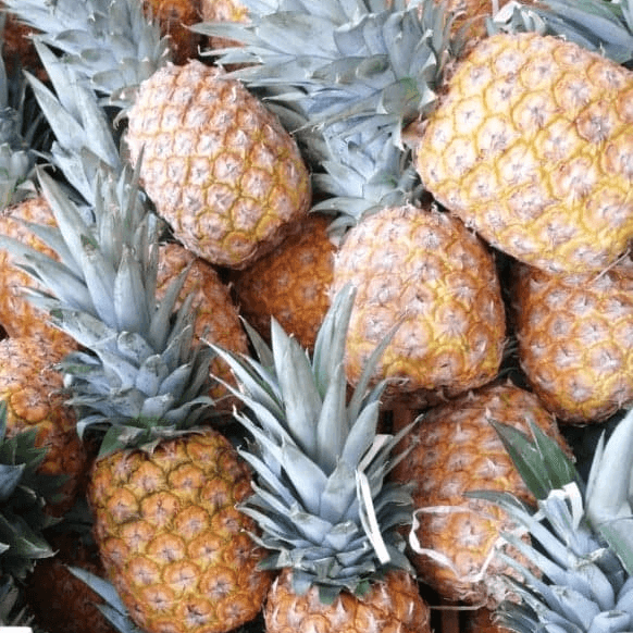 Agua de piña 1 litro.