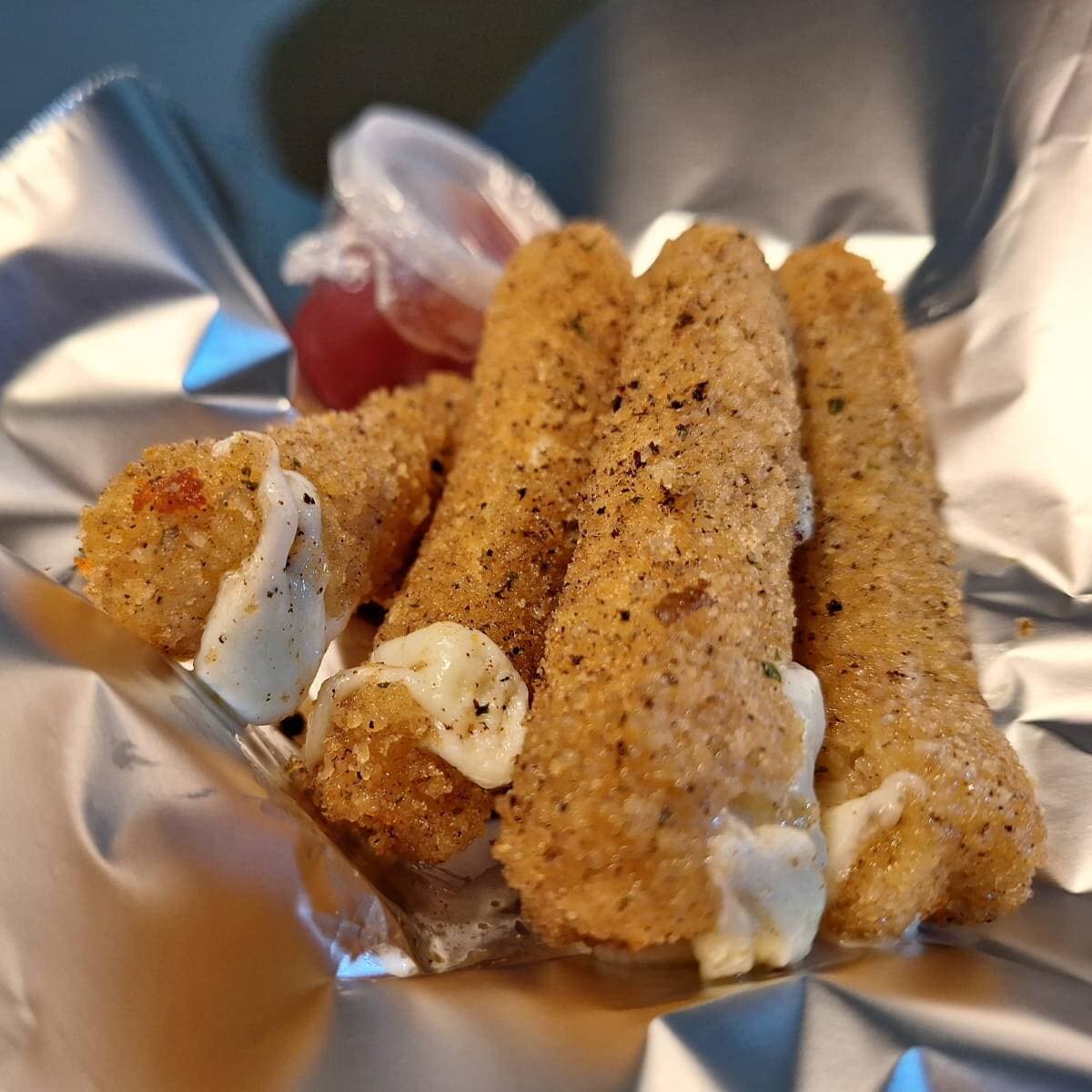 Dedos de Queso con Papas a la Francesa