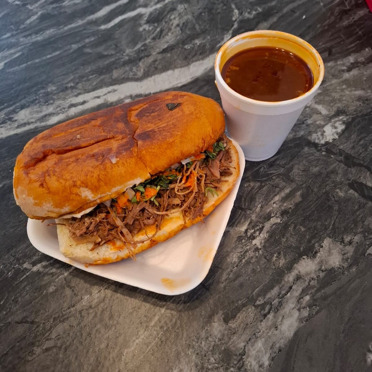 Torta de Birria