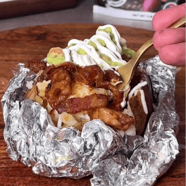 PAPAS RELLENA CON MANTEQUILLA