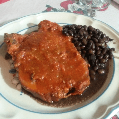 Chuleta Ahumada Salsa Roja ( Comida Completa)