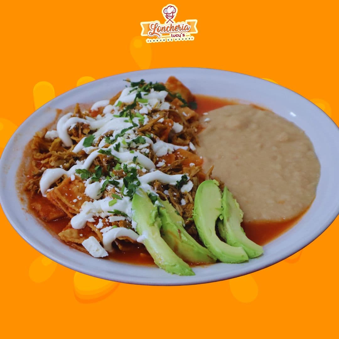 Chilaquiles Rojos de Pierna