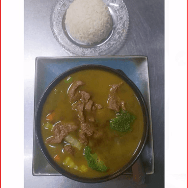 Sopa de Carne de Res con Vegetales