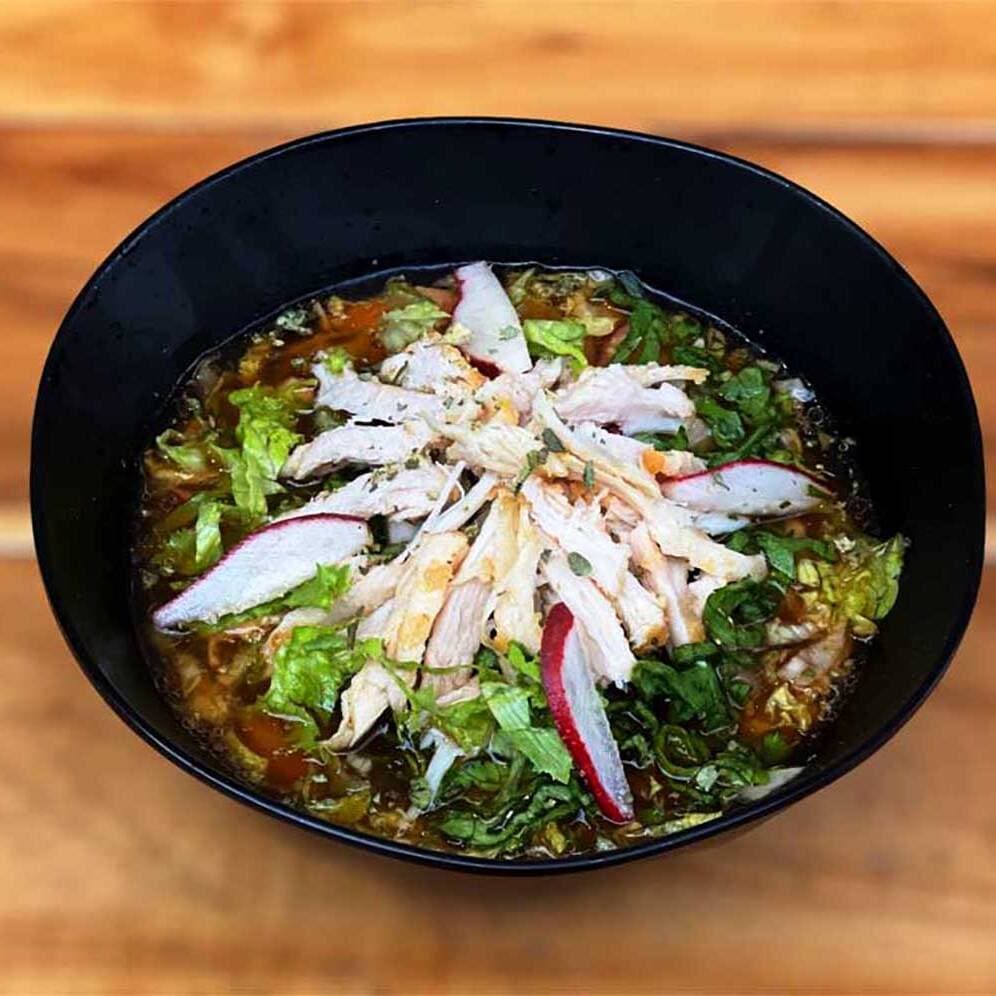Pozole de Pollo Medio Litro