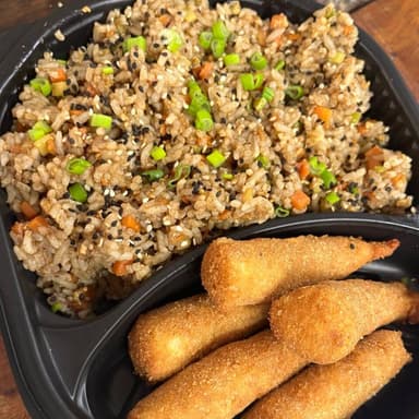 Yakimeshi Camarón Empanizado