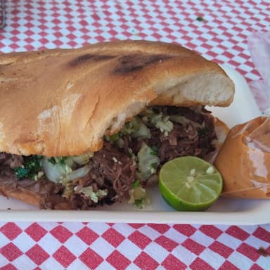 Lonche de Barbacoa