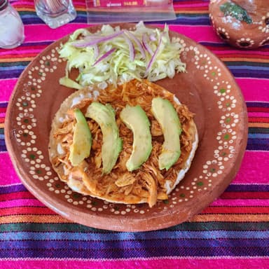 Tostada de Tinga (1pz)