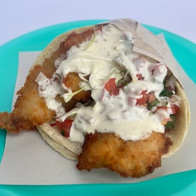 Taco de Pescado Empanizado Crujiente