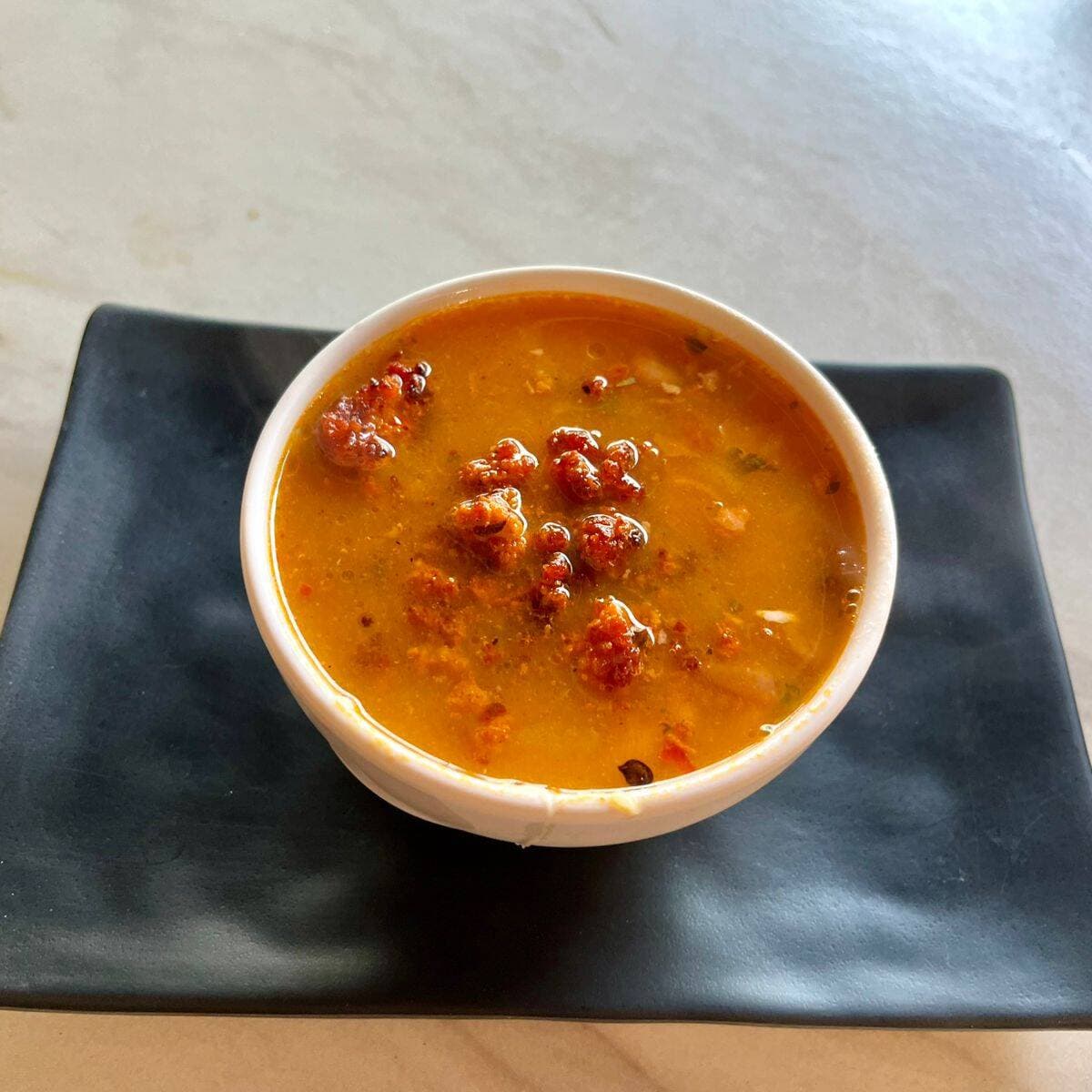 FRIJOLES CHARROS PREPARADOS CON LONGANIZA