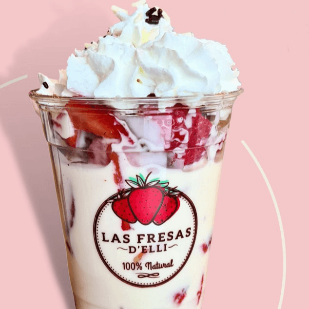 Fresas con Crema Chicas + Mini Hot Cakes