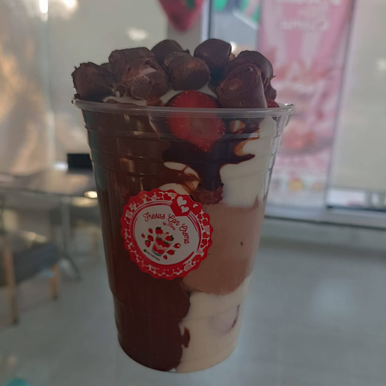 Fresas con Crema (16 Onzas)