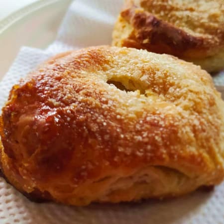 Pastel encarcelado