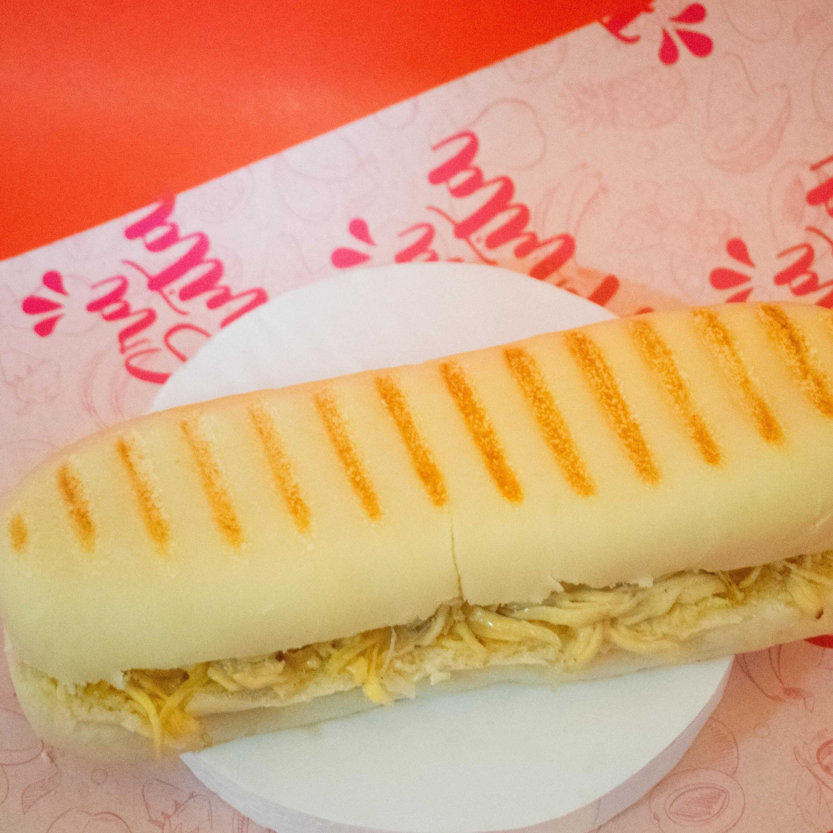 Sándwich Panini con Pollo